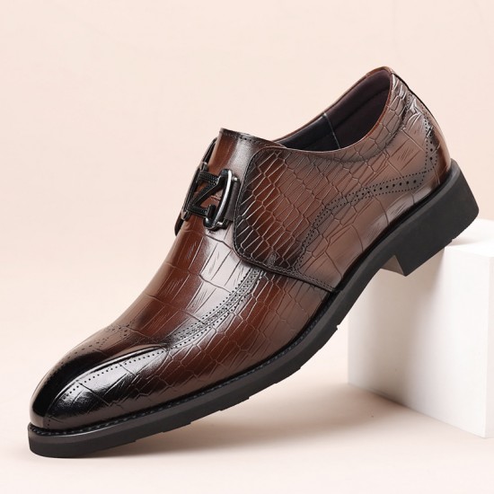 New business formal men's leather shoes, high-end wedding shoes, 2024 genuine leather commuter shoes, British-style casual shoes. New business formal men's leather shoes, high-end wedding shoes, 2024 genuine leather commuter shoes, British-style casual shoes.