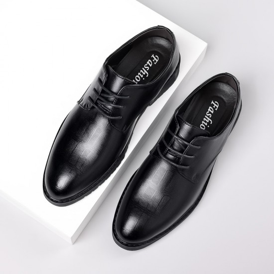Men's leather shoes, business formal, genuine leather soft-soled, breathable, cross-border casual shoes, British-style groom's wedding suit derby shoes. Men's leather shoes, business formal, genuine leather soft-soled, breathable, cross-border casual shoes, British-style groom's wedding suit derby shoes.